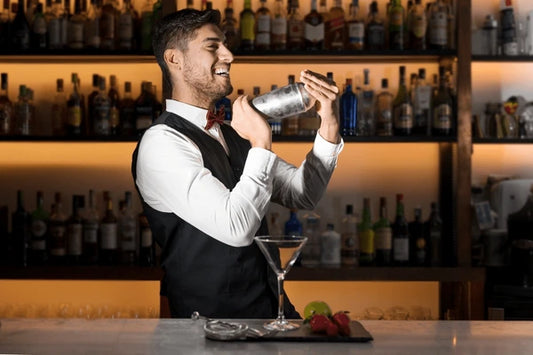Crafting the Perfect Home Bar: Essentials and Mixology Mastery